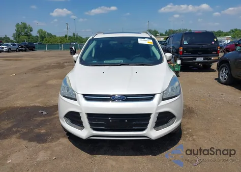 2016 Ford Escape Titanium z USA, uszkodzony, nr VIN 1FMCU0JX4GUA43736